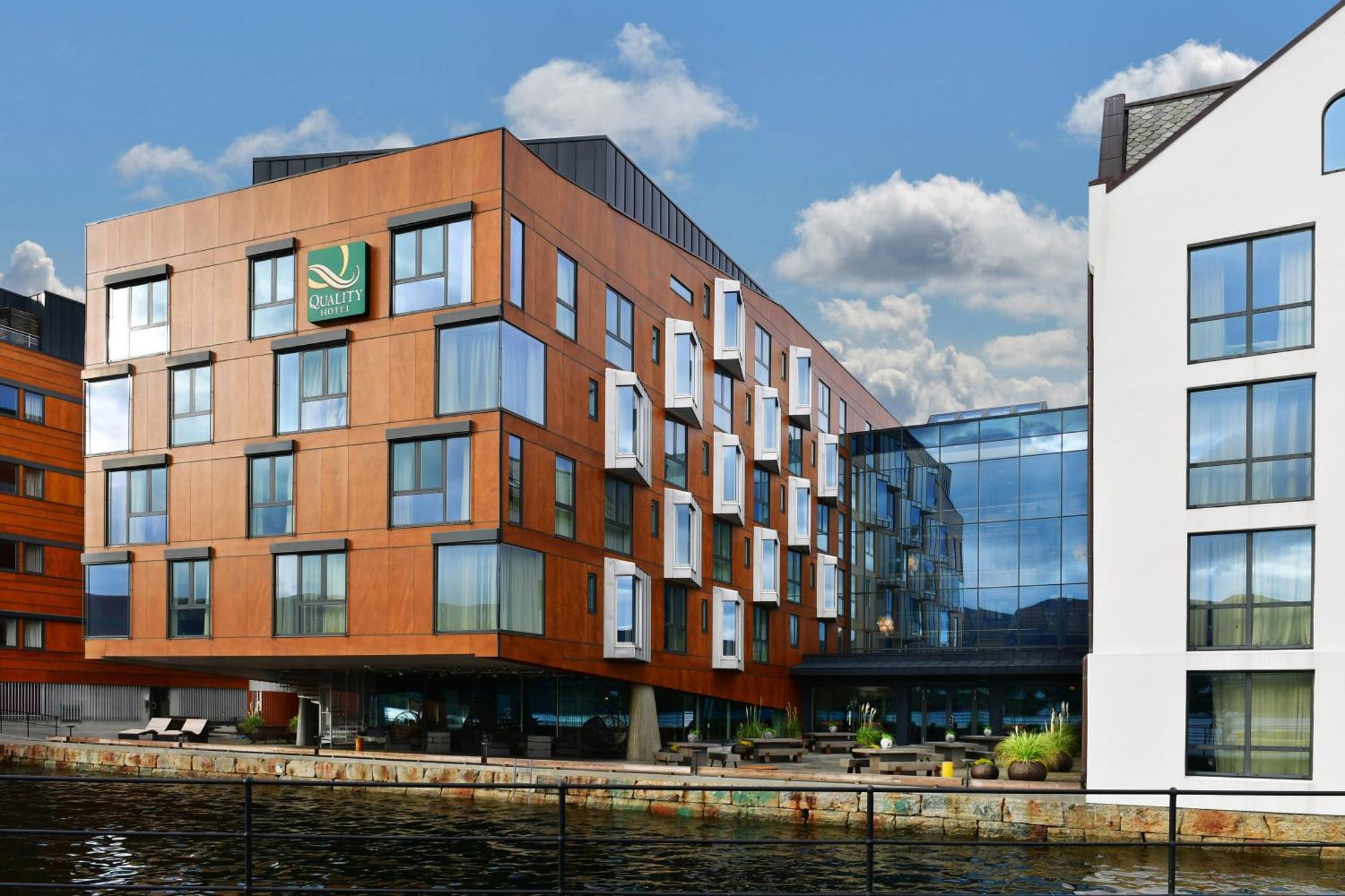 Quality Hotel Waterfront Олесун Екстериор снимка