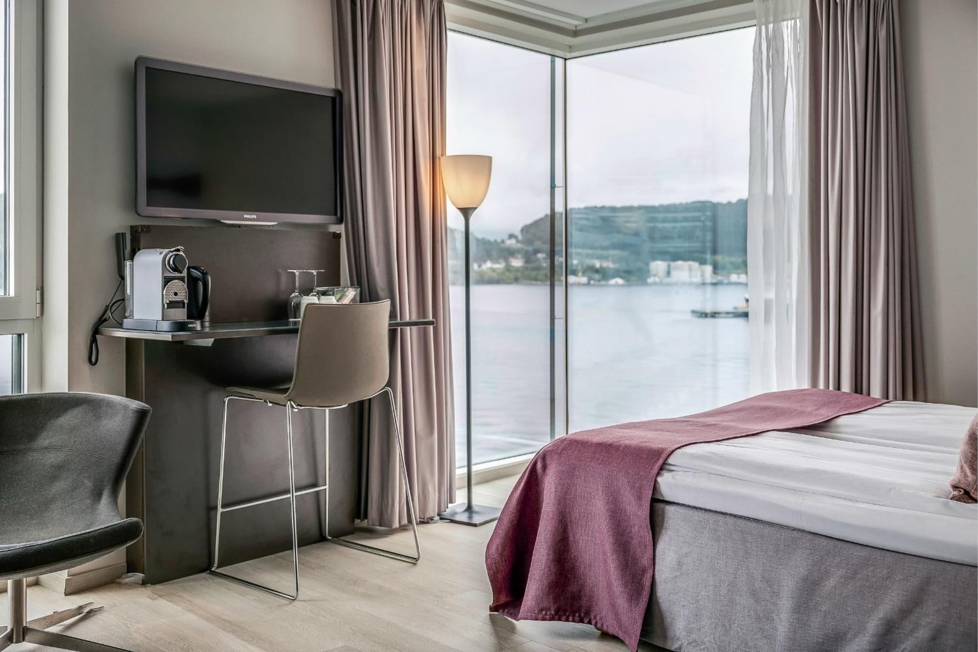 Quality Hotel Waterfront Олесун Екстериор снимка
