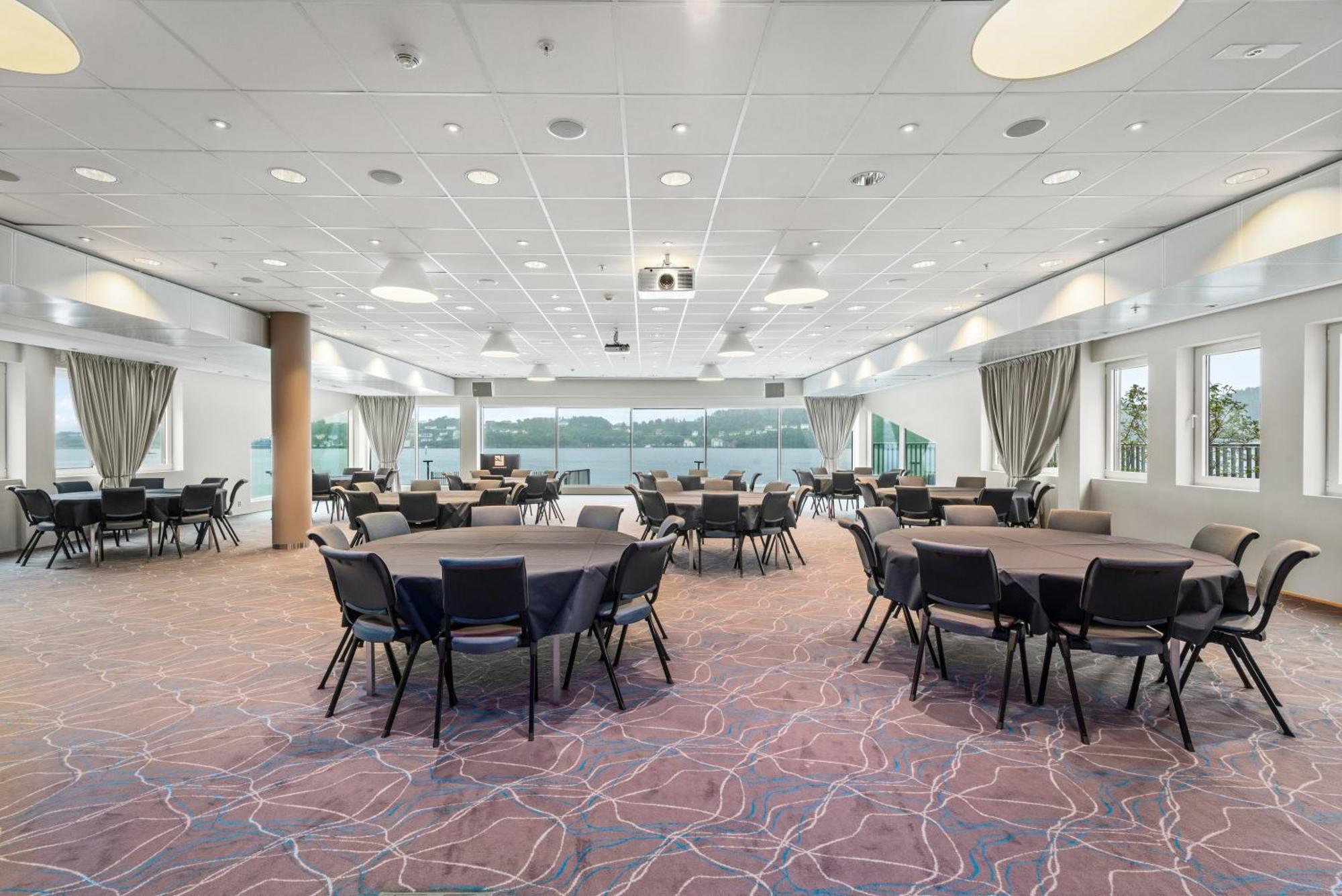 Quality Hotel Waterfront Олесун Екстериор снимка