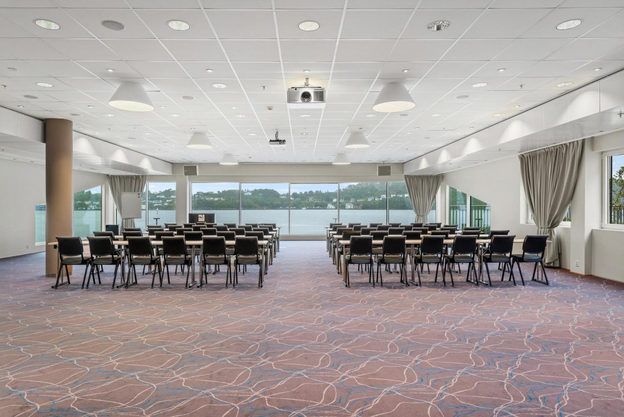 Quality Hotel Waterfront Олесун Екстериор снимка