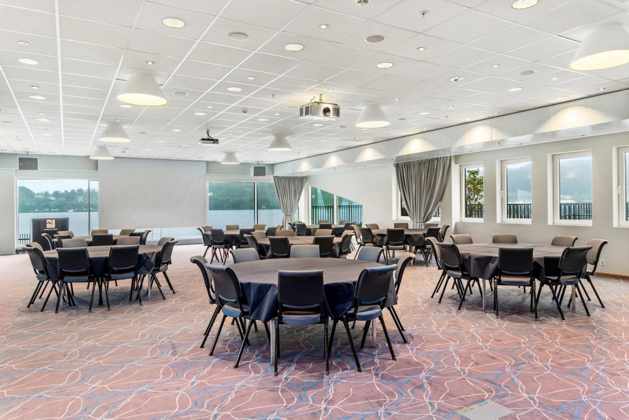 Quality Hotel Waterfront Олесун Екстериор снимка