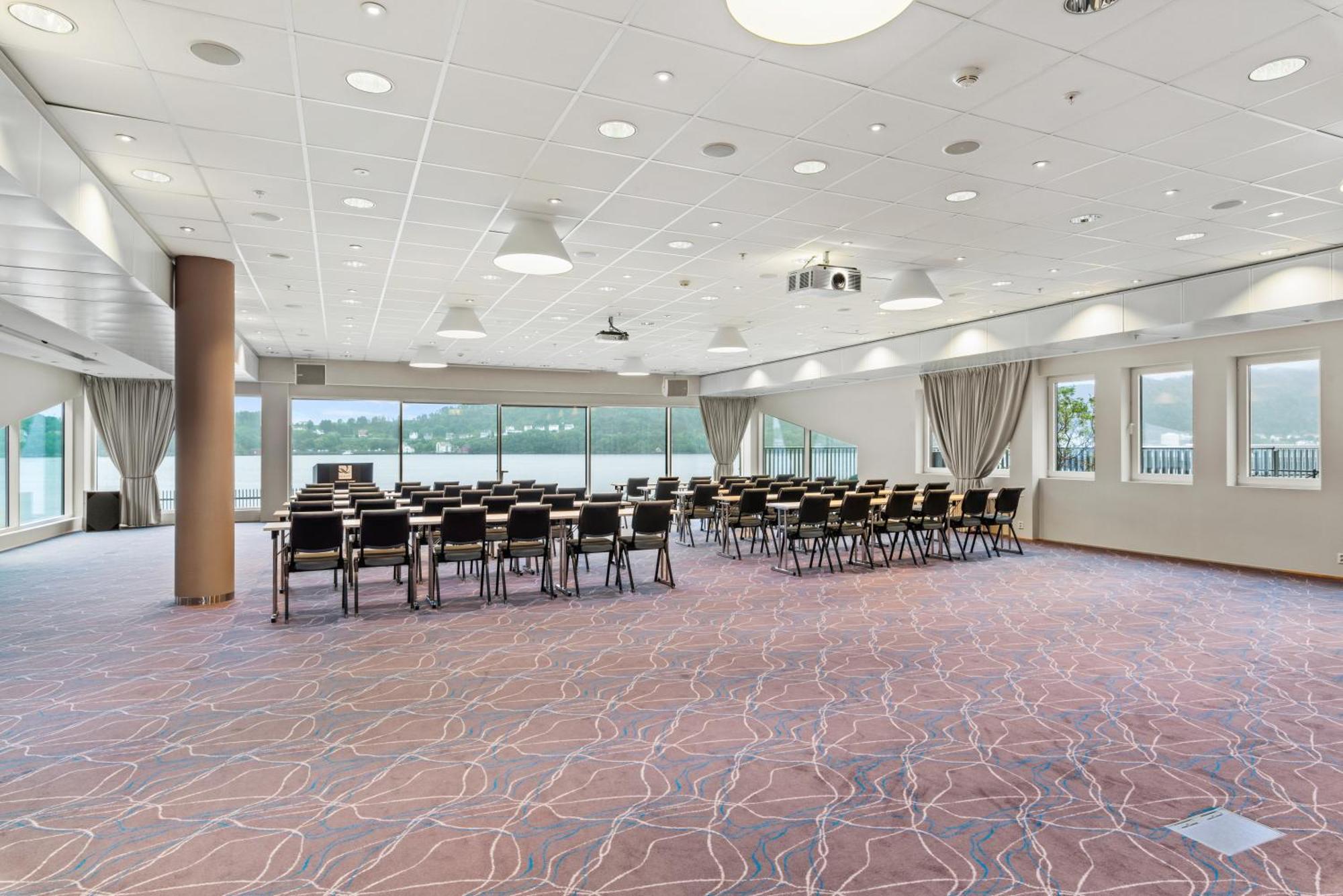 Quality Hotel Waterfront Олесун Екстериор снимка